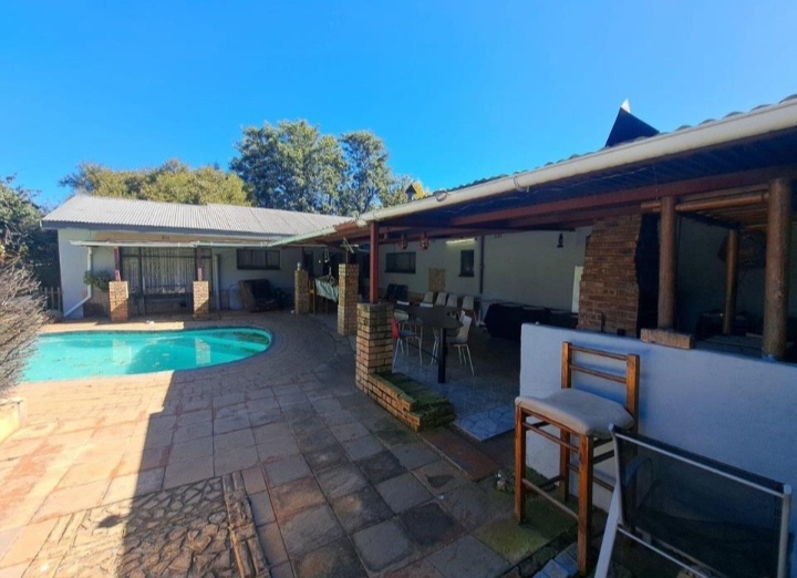 4 Bedroom Property for Sale in Roosheuwel North West